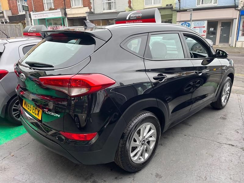 Used Hyundai Tucson SE 132 HP (97 kW) 2015 Black SUV