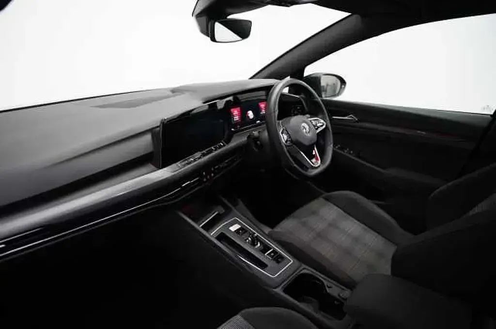 Used VW Golf VIII 245 HP (180 kW) 2022