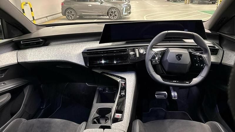 Used Peugeot e-3008 GT 152 kW (207 HP) 2024 Blue SUV