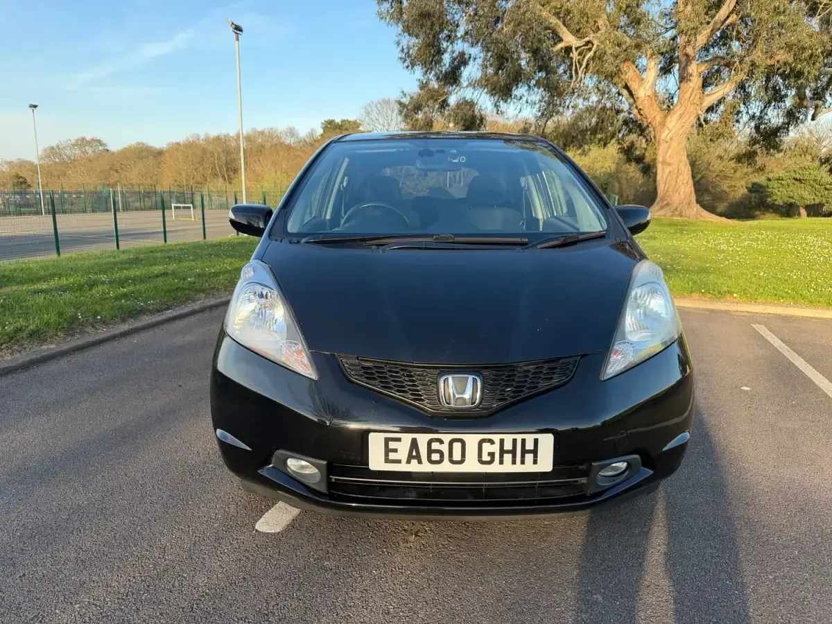 Używany Honda Jazz EX 100 KM (73 kW) 2010 Czarny Hatchback
