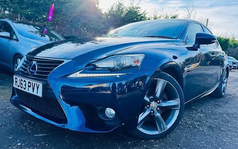 Used Lexus IS300h 223 HP (164 kW) 2016 Sedan