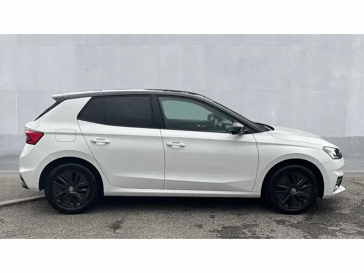 Gebraucht Skoda 110 R Colour Edition 81 PS (59 kW) 2022 Weiß Kleinwagen