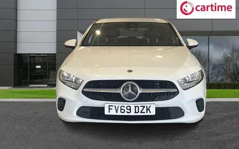 Used Mercedes A180 Executive 116 HP (85 kW) 2019 White Hatchback