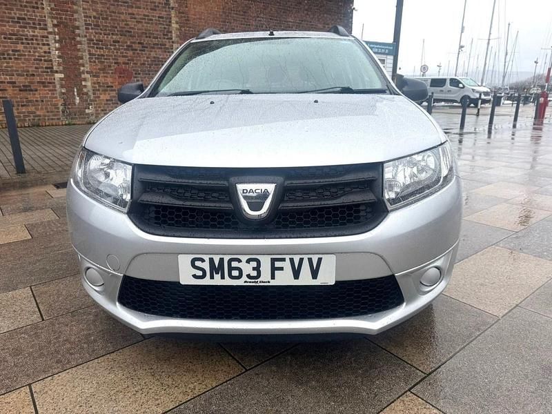Used Dacia Logan MCV Ambiance 2014 Silver Estate