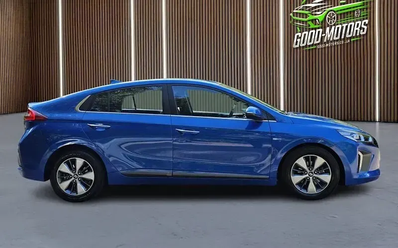 Used Hyundai Ioniq Premium SE 141 HP (103 kW) 2017 Blue Hatchback