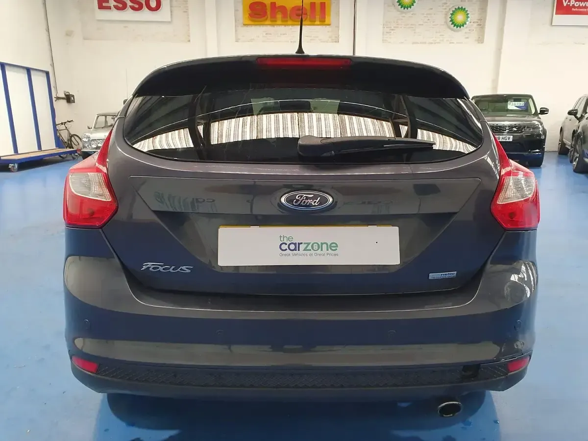 Used Ford Focus Titanium X 180 HP (132 kW) 2012 Grey Hatchback