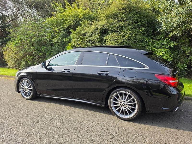 Begagnad Mercedes CLA180 AMG line 2018 Svart Sedan