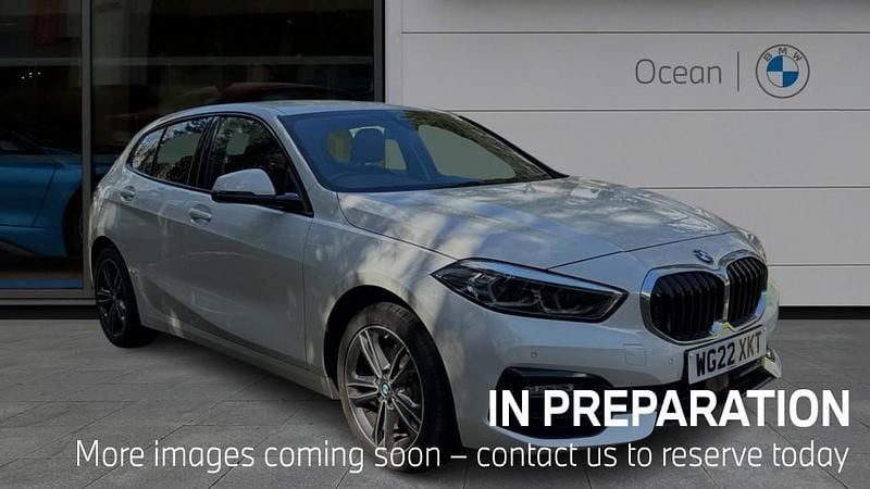 Used BMW 118 Sport Line 134 HP (98 kW) 2022 White Hatchback