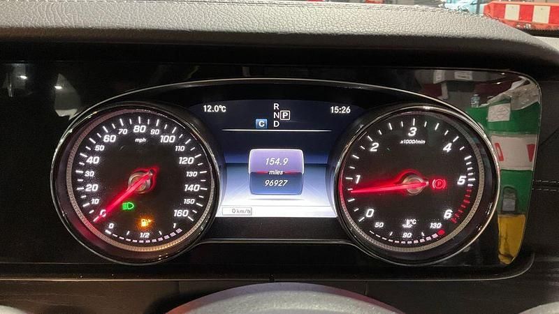 Begagnad Mercedes E220 AMG line 2017 Svart Kombi