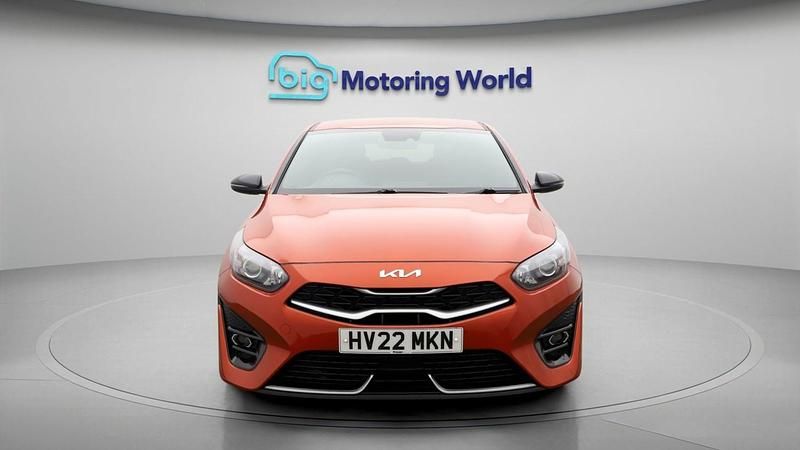 Used Kia ProCeed GT-Line 160 HP (117 kW) 2021 Orange Estate
