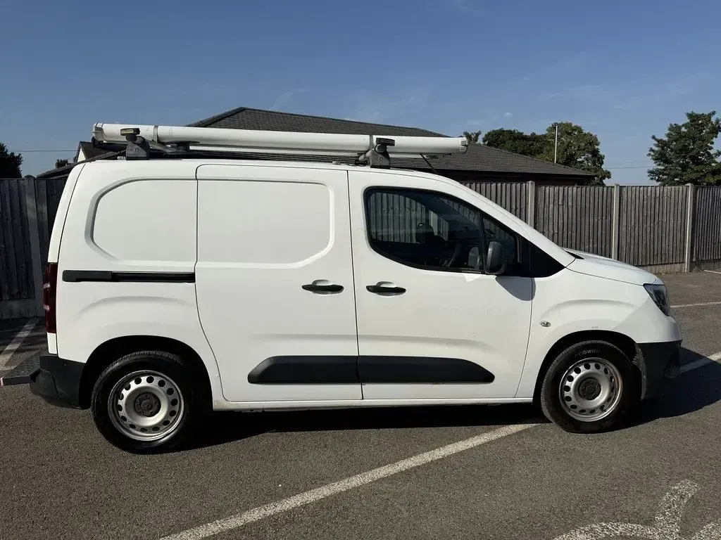 Used Vauxhall Combo Edition 2019 White MPV