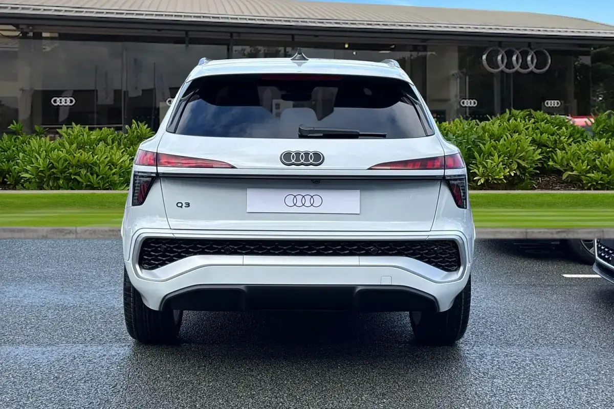 Nowe Audi Q3 S-Line 2026 Biały SUV