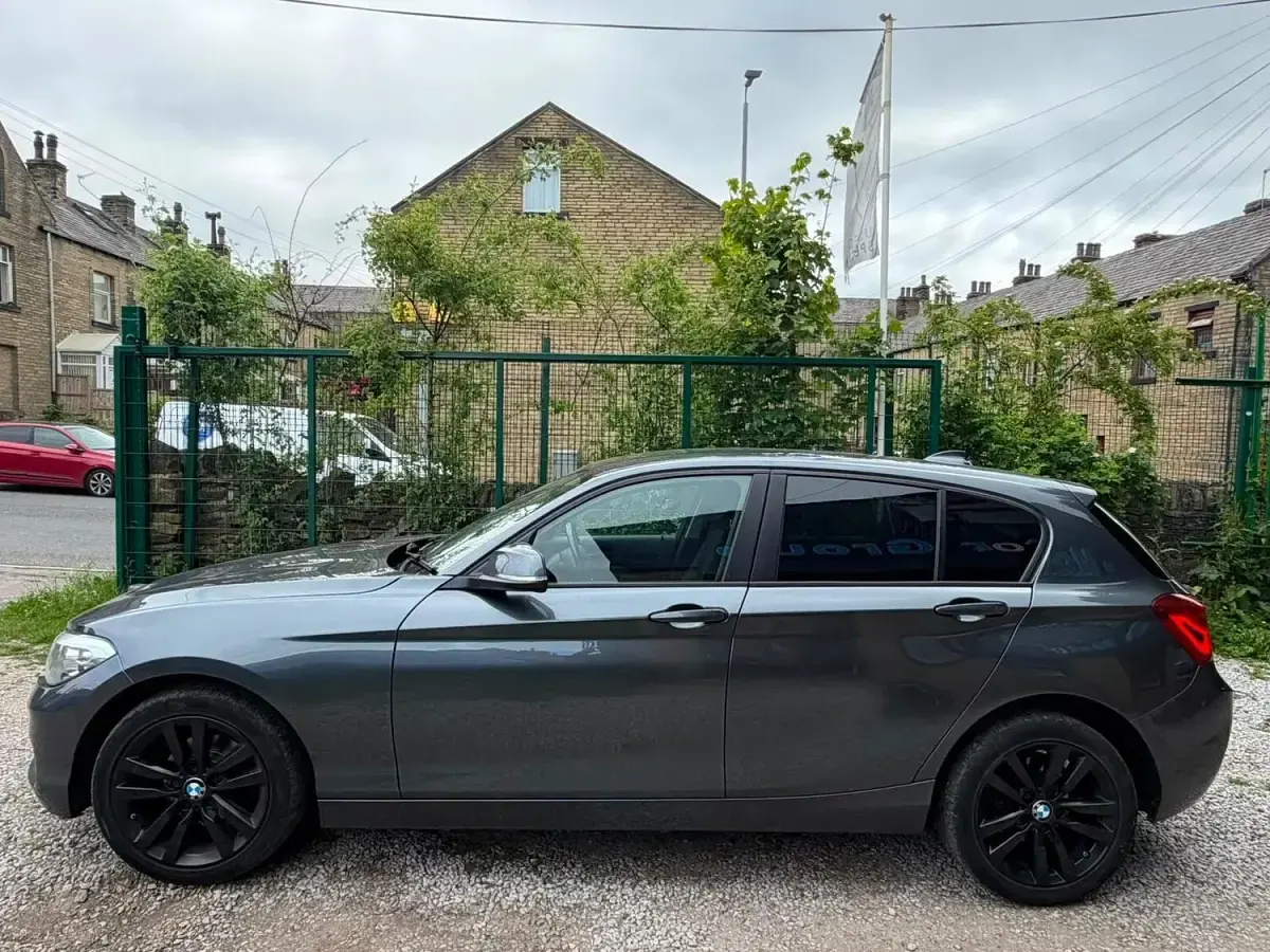 Used BMW 118 Sport Line 2018 Grey Hatchback
