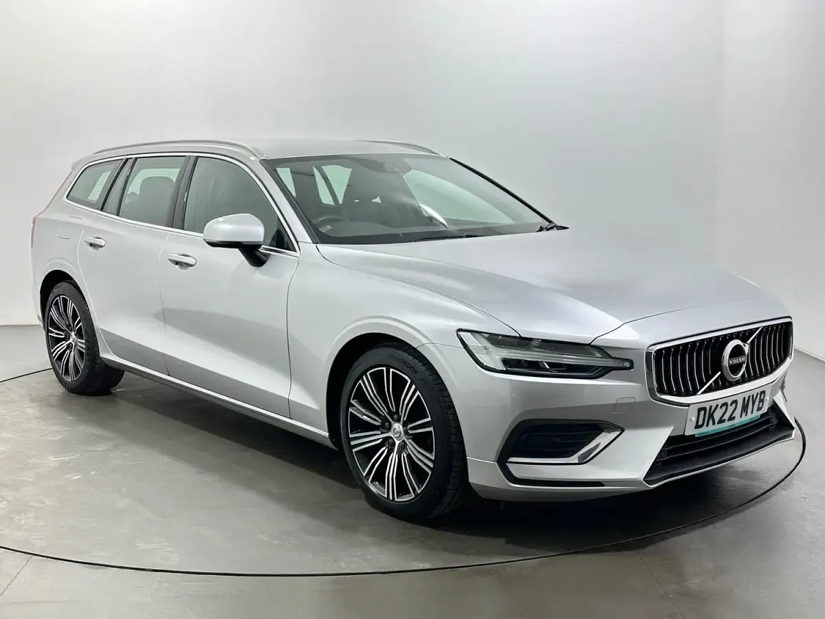 Used Volvo V60 Inscription 197 HP (144 kW) 2021 Estate