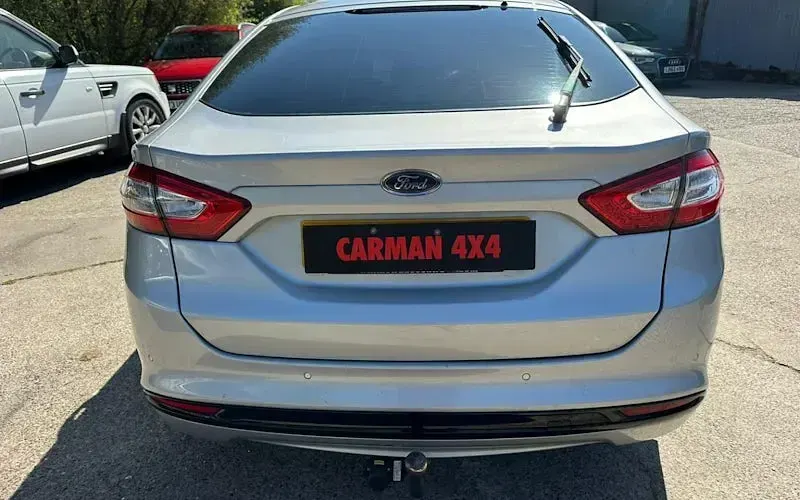 Begagnad Ford Mondeo Titanium 150 HK (110 kW) 2017 Halvkombi