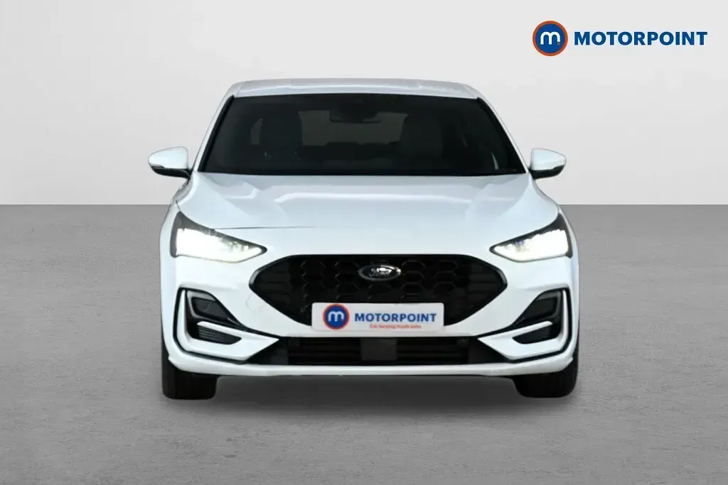 Used Ford Focus ST-Line X 155 HP (114 kW) 2023 White Hatchback