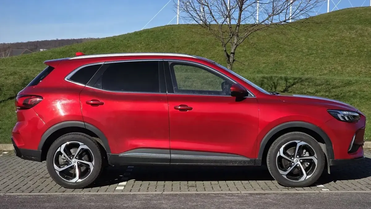 Used MG HS Trophy 2024 Red SUV