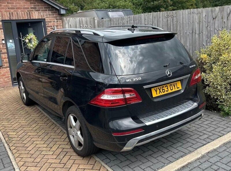 Black Used 2013 Mercedes ML350 AMG SUV | £10,995 (Fair price) - Image 1/4