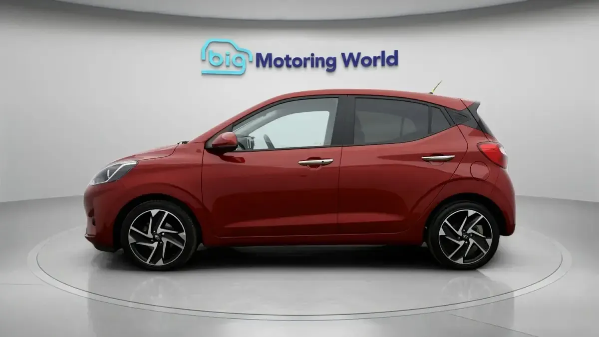 Używany Hyundai i10 Premium 67 KM (49 kW) 2023 Czerwony Hatchback
