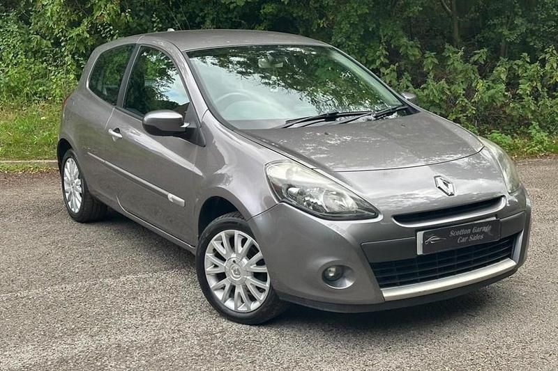 Grey Used 2010 Renault Clio II Dynamique Hatchback | £1,995 (Fair price) - Image 1/1