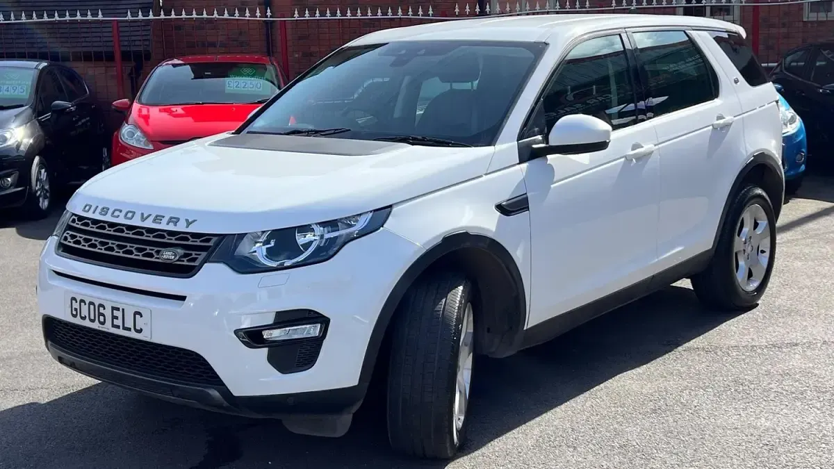 Used Land Rover Discovery Sport SE 2016 White SUV