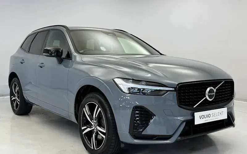 Used Volvo XC60 R-Design 250 HP (183 kW) 2021 SUV