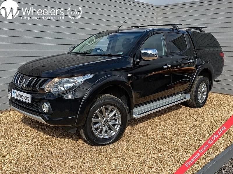 Black Used 2018 Mitsubishi L200 Pickup | £13,990 (Good price) - Image 1/4