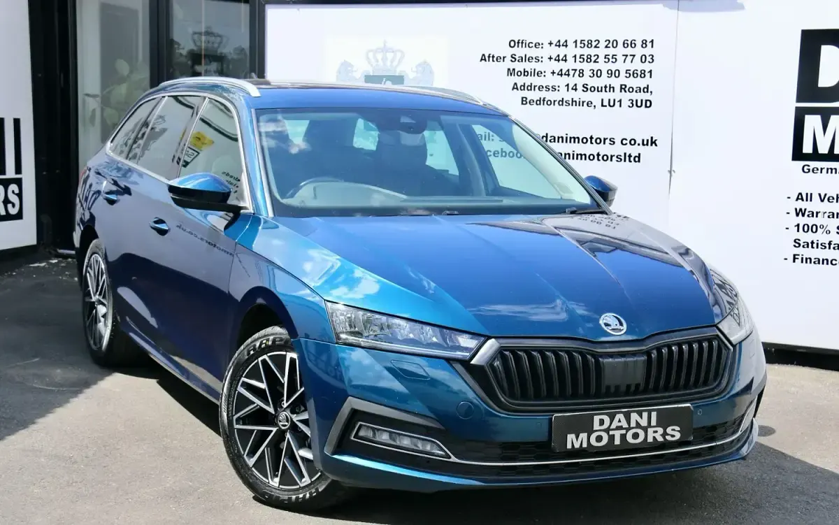 Used Skoda Octavia SE L 116 HP (85 kW) 2023 Blue Estate