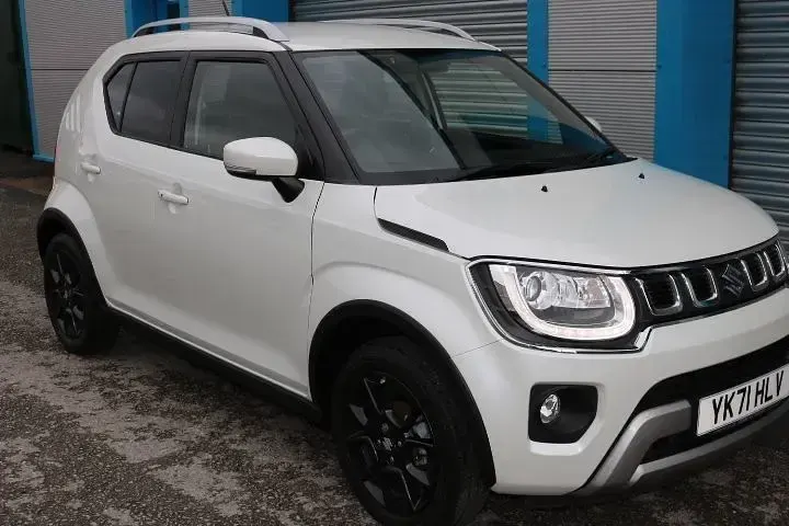 Used Suzuki Ignis SZ5 83 HP (61 kW) 2021 White Hatchback