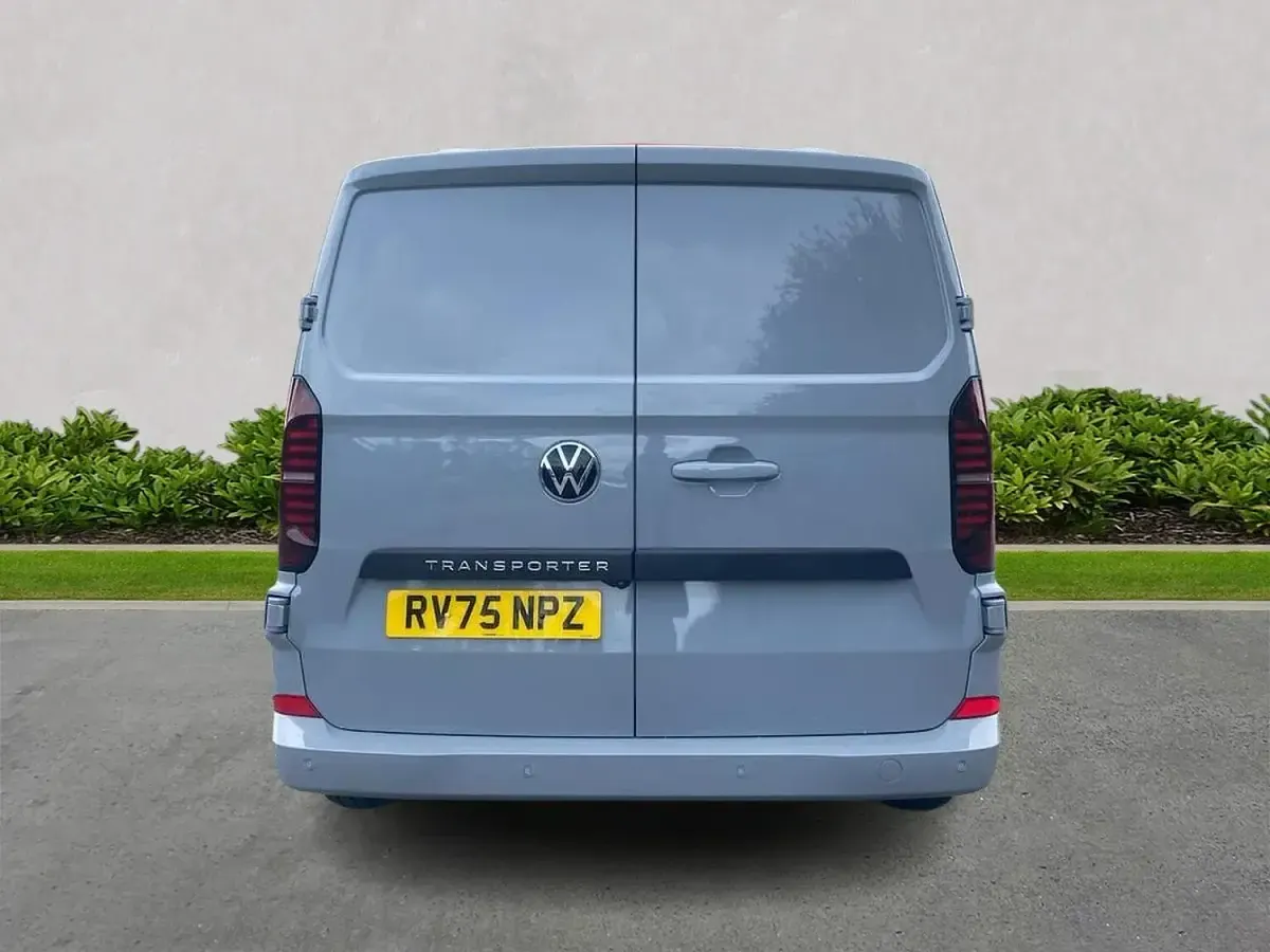 Used VW T7 Pro 150 HP (110 kW) 2025 Grey Van