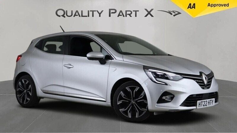 Silver Used 2022 Renault Clio V SE Hatchback | £11,100 (Good price) - Image 1/4