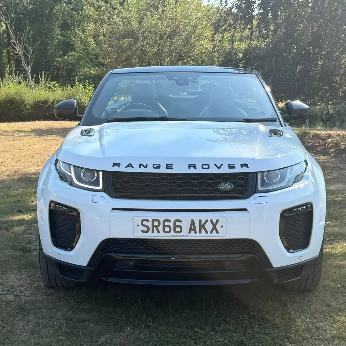 Used Land Rover Range Rover evoque HSE Dynamic 180 HP (132 kW) 2017 White Cabriolet
