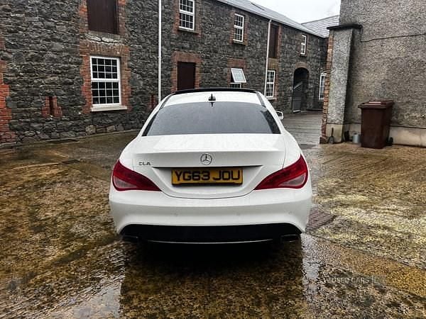 Used Mercedes CLA180 122 HP (89 kW) 2013 White Sedan