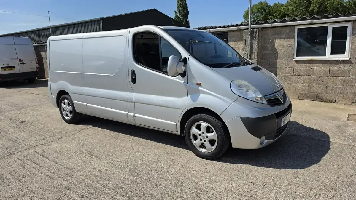 Used Vauxhall Vivaro Sportive 2014 Silver MPV