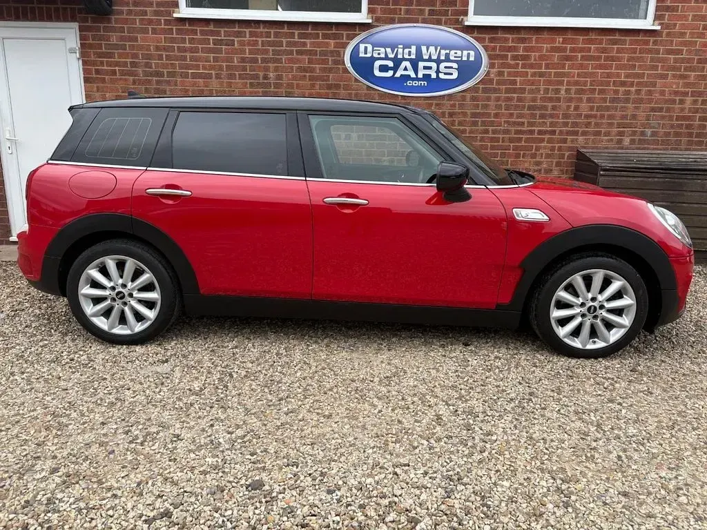Used Mini Cooper Clubman Classic 192 HP (141 kW) 2020 Red Estate