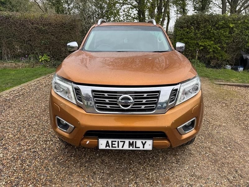 Used Nissan Navara Tekna 2017 Yellow Pickup