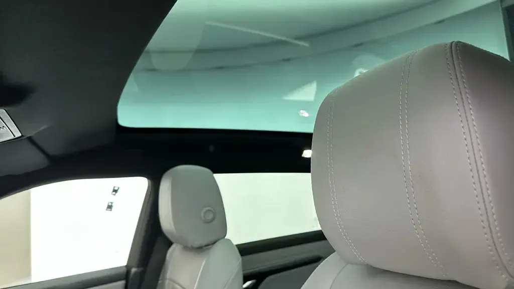Used Land Rover Range Rover evoque SE 160 HP (117 kW) 2019 Red SUV