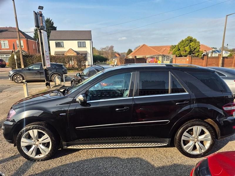Used Mercedes ML300 2010 Black SUV