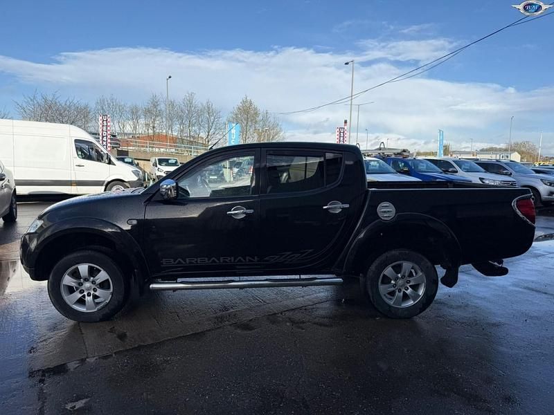 Used Mitsubishi L200 176 HP (129 kW) 2010 Black Pickup