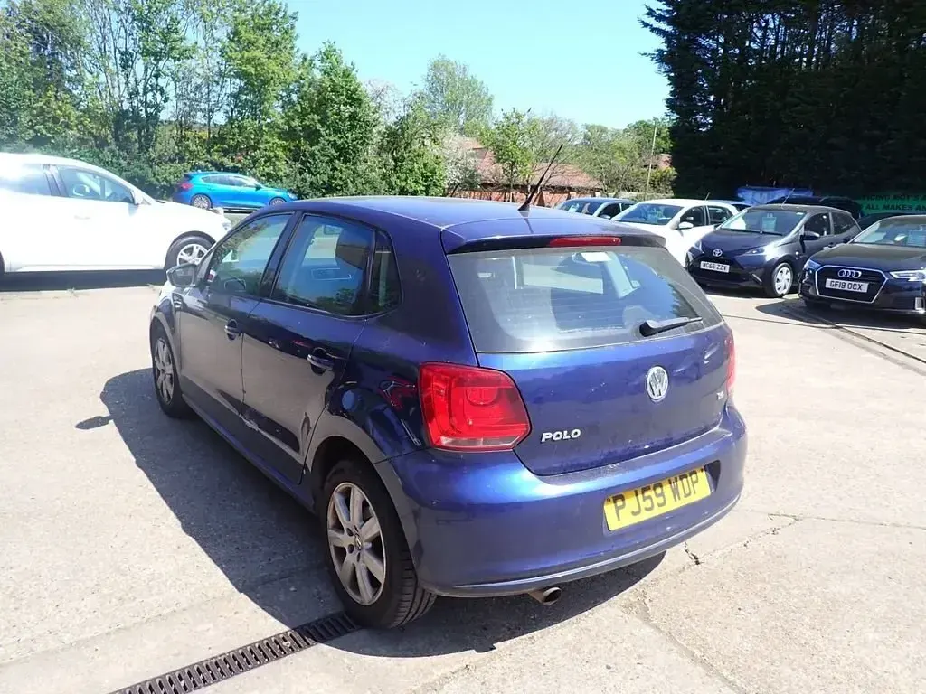 Usado VW Polo SE 85 HP (62 kW) 2010 Azul Citadino