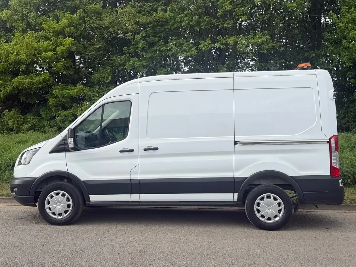 Used Ford Transit 130 HP (95 kW) 2019 White Van