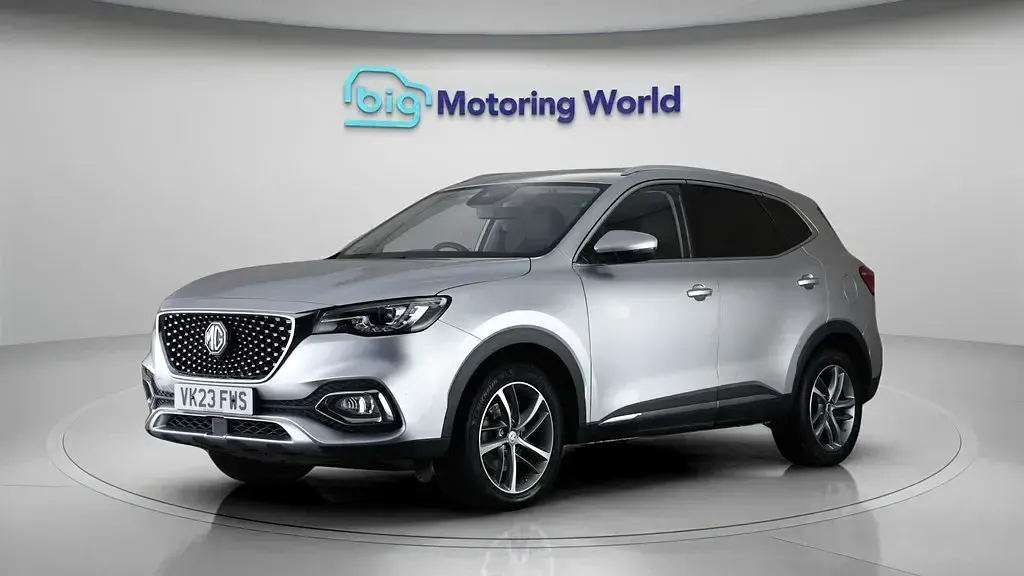 Używany MG HS 2023 Srebrny SUV