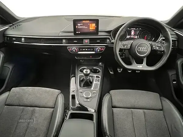 Used Audi A4 Black Edition 150 HP (110 kW) 2019 Grey Estate