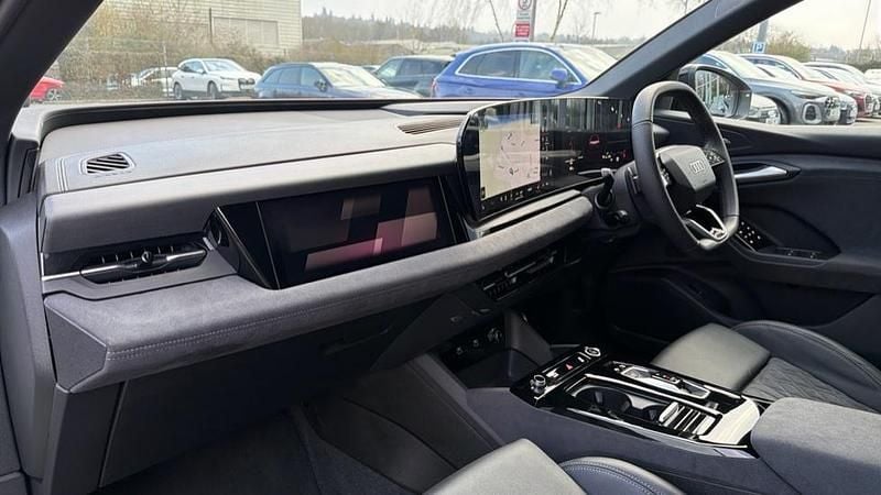 Used Audi Q6 e-tron Performance 225 kW (306 HP) 2025 White SUV