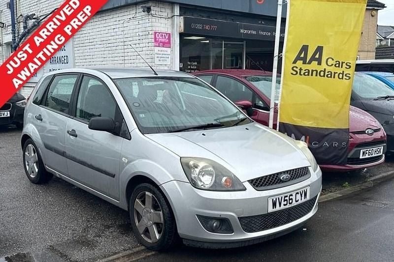 Silver Used 2006 Ford Fiesta Zetec Hatchback | £1,595 (Fair price) - Image 1/1