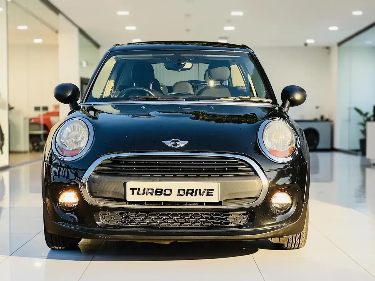 Used Mini ONE Hatch 102 HP (75 kW) 2015 Black Hatchback