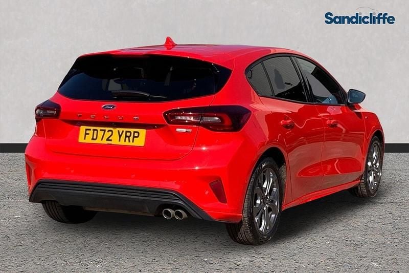 Used Ford Focus ST-Line 125 HP (91 kW) 2023 Red Hatchback