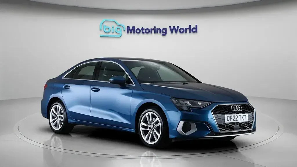 Begagnad Audi A3 Sport 150 HK (110 kW) 2022 Blå Sedan