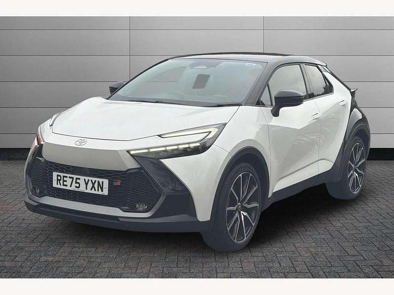New Toyota C-HR Sport 223 HP (164 kW) 2025 White SUV