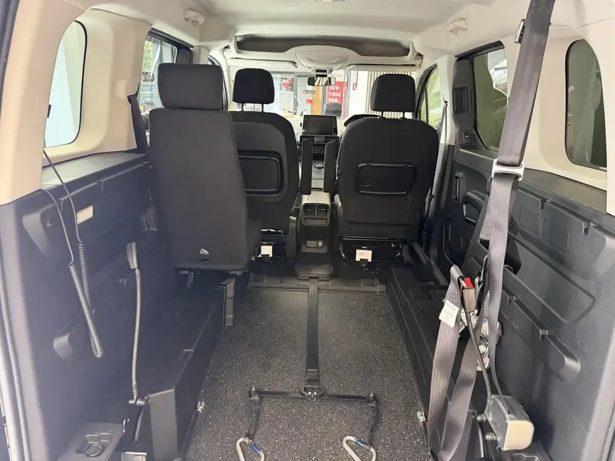 Used Peugeot Rifter Allure 130 HP (95 kW) 2020 Blue MPV